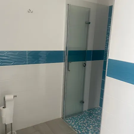 Luxar & 公寓式酒店 3*