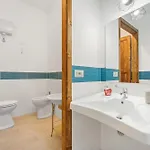 מלון דירות Luxar &