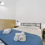 מלון דירות Luxar & אסמיני