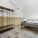 מלון דירות Luxar & 3*
